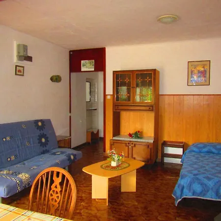 Apartament One-bedroom In Pula V
